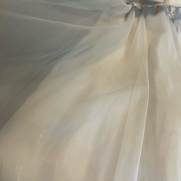 Delia’s size 11 off the shoulder gold and cream sequin dress - Picture 4 of 5